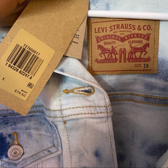 NWT LEVI Acid Wash Denim Jacket 💎💫🦋 - Picture 1 of 3
